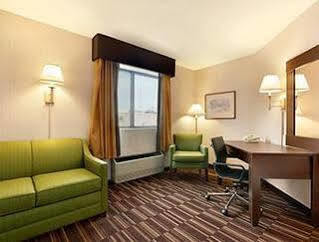 Riverdale Inn West Springfield Exterior photo