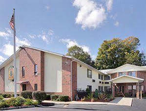 Riverdale Inn West Springfield Exterior photo
